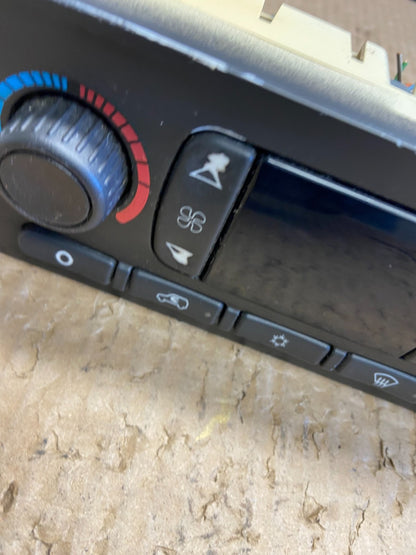 2003 to 2006 Chevrolet Silverado HVAC Heater Climate Control Module AD2003 DG1