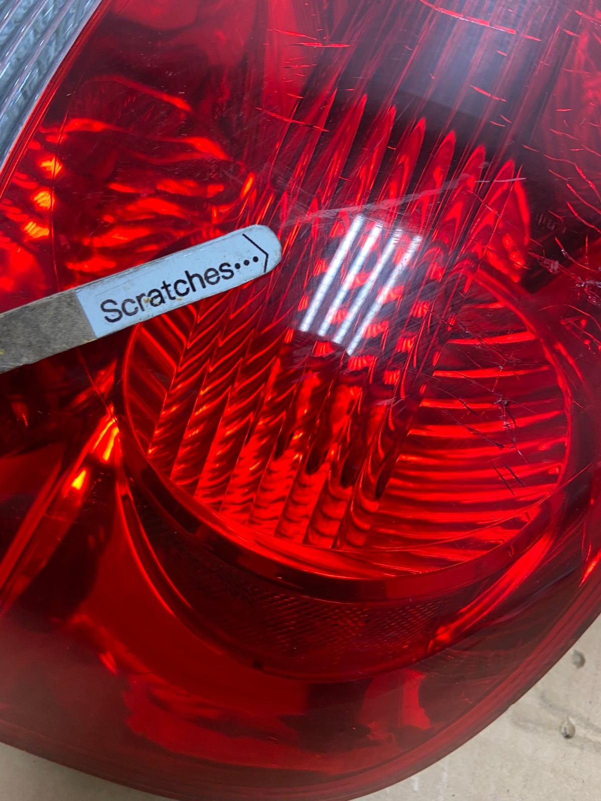 2004-2007 Volkswagen Touareg Right Passenger Side Rh Tail Light AC7466 LK4