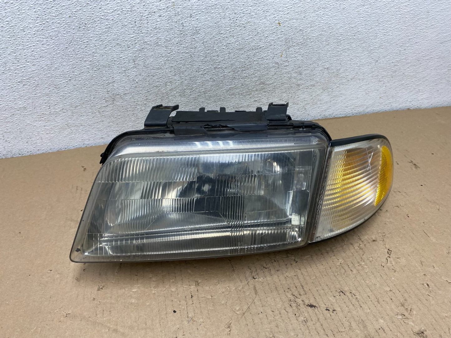 Halogen 1996 to 1999 Audi A4 Left Driver LH Side Headlight AF3223 DW0