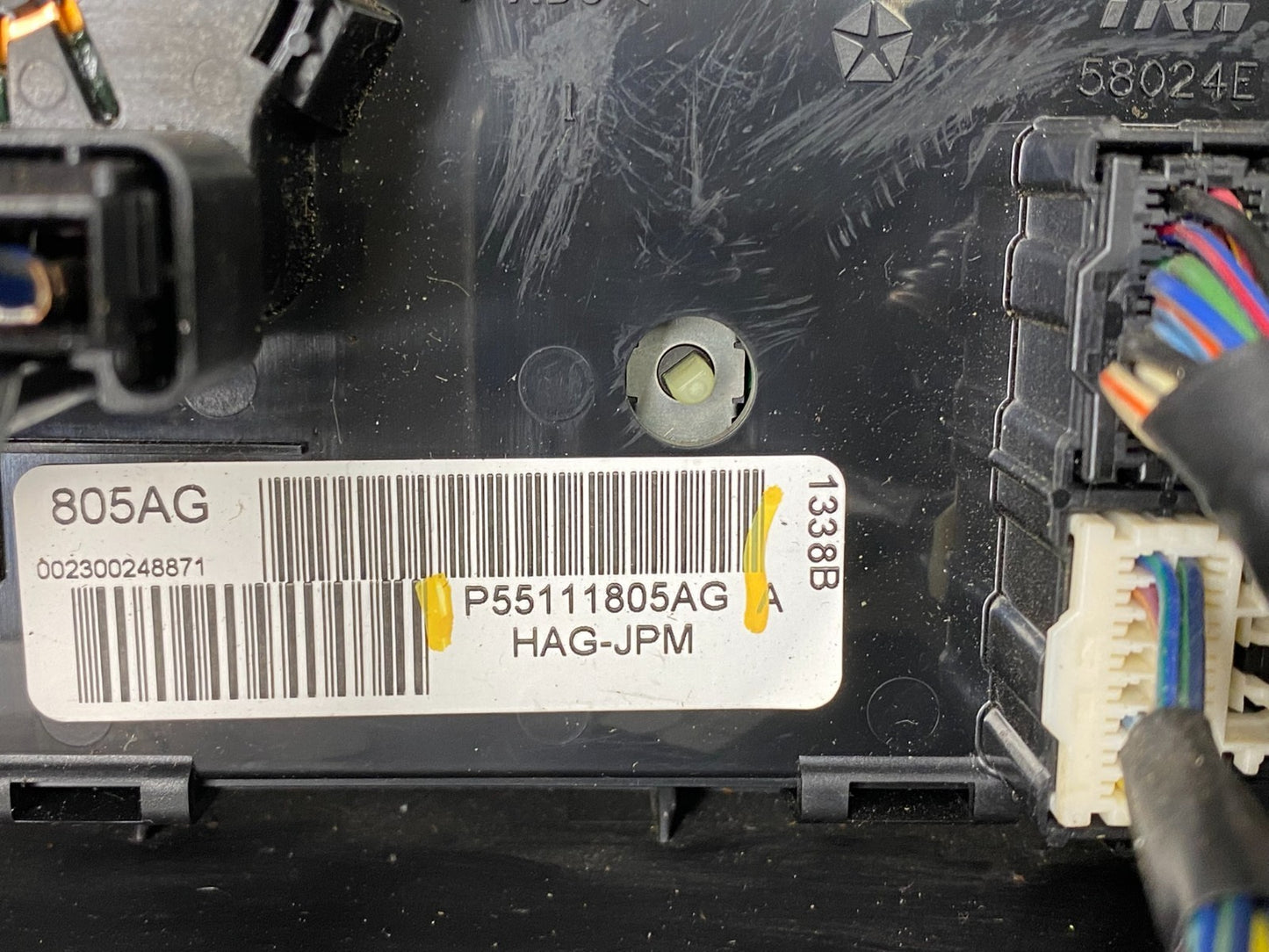 2008-2010 Chrysler Town Country Climate Control Panel Center Dash Trim Z7175 DG5
