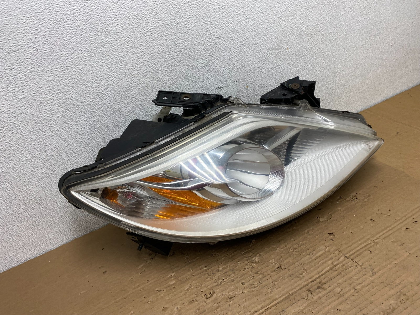 2010 - 2012 Mazda Cx9 Cx-9 Right Passenger RH Headlight Xenon HID AD4332 DW2