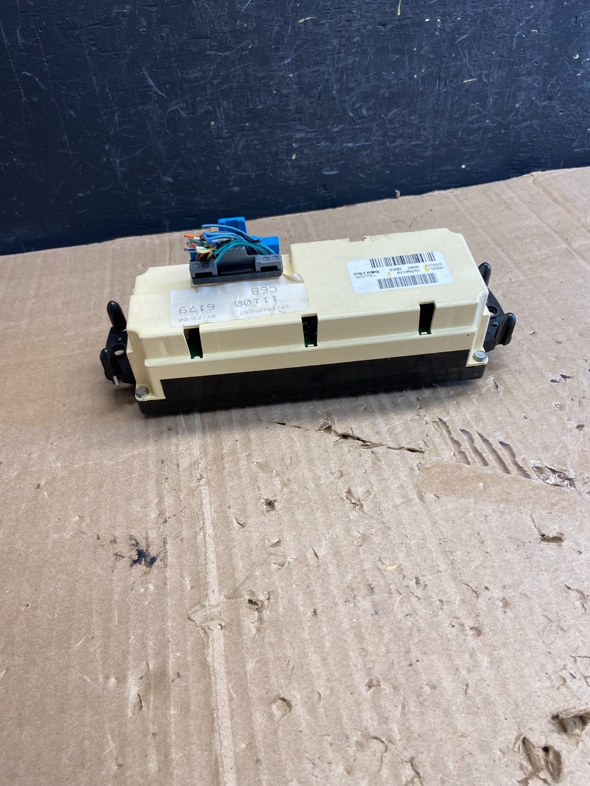 1999 to 2002 Chevrolet Silverado HVAC Heater Climate Control Module AE1830 DG4