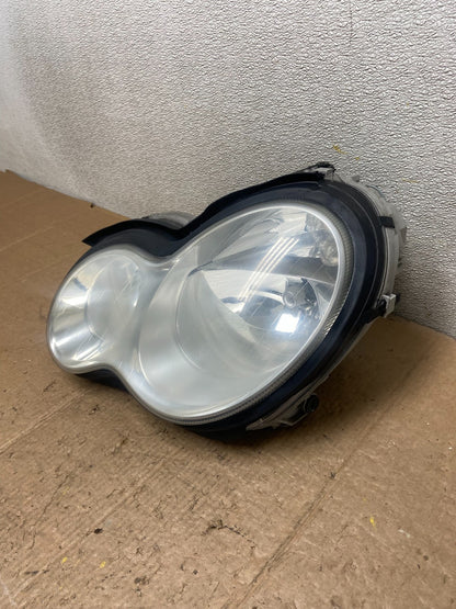 2005 to 2007 Mercedes-Benz C-Class Left LH Side Headlight Oem AA3616 PS2