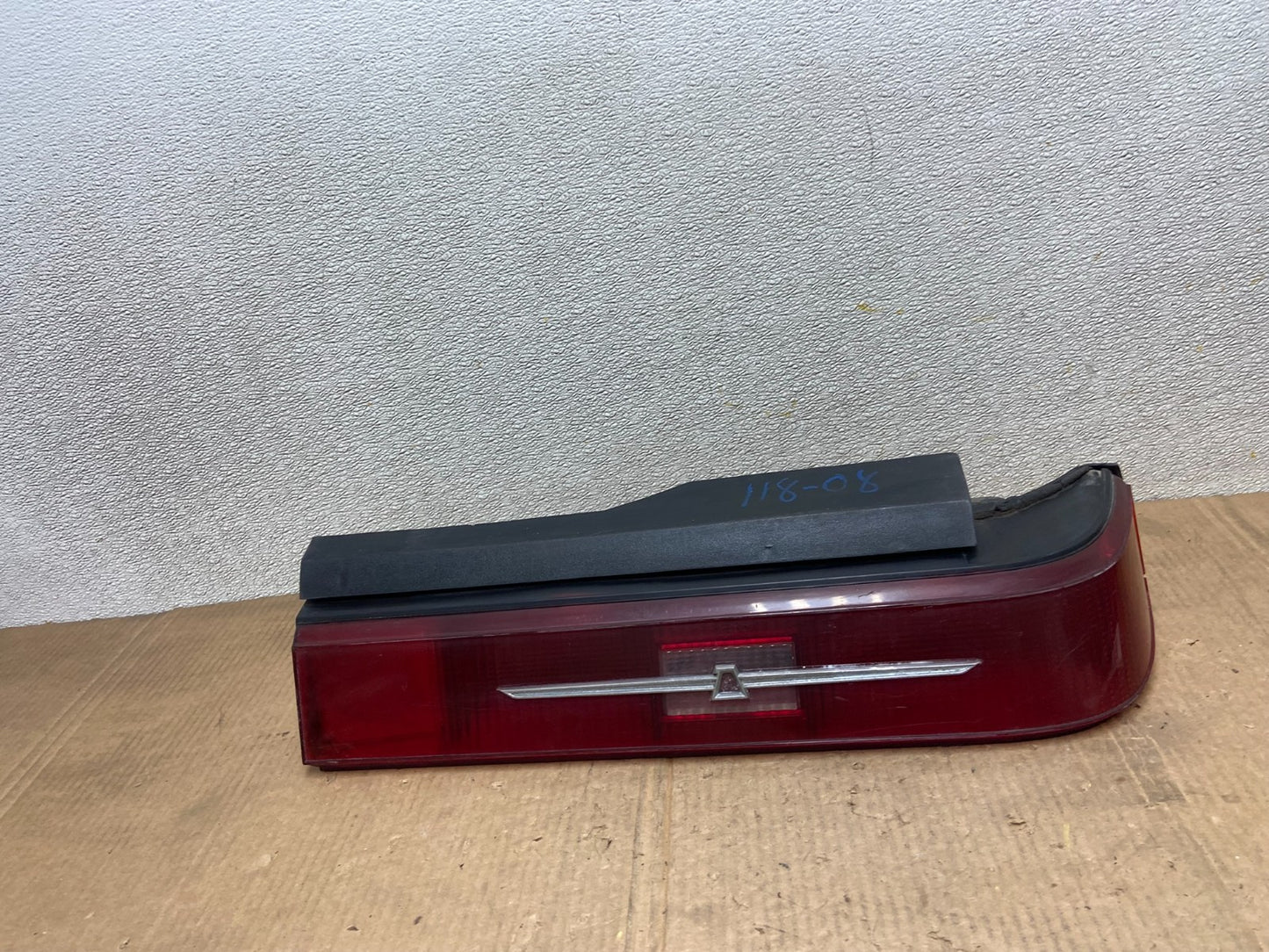 1983 1984 Ford Thunderbird Right Passenger Side Tail Light AA64050