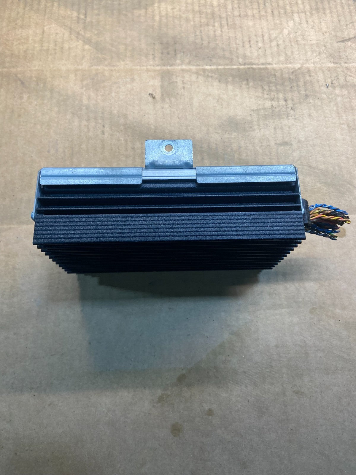 2007-2010 BMW X5 Top HiFi Lear Radio Audio Amplifier Amp OEM y4514 DG2