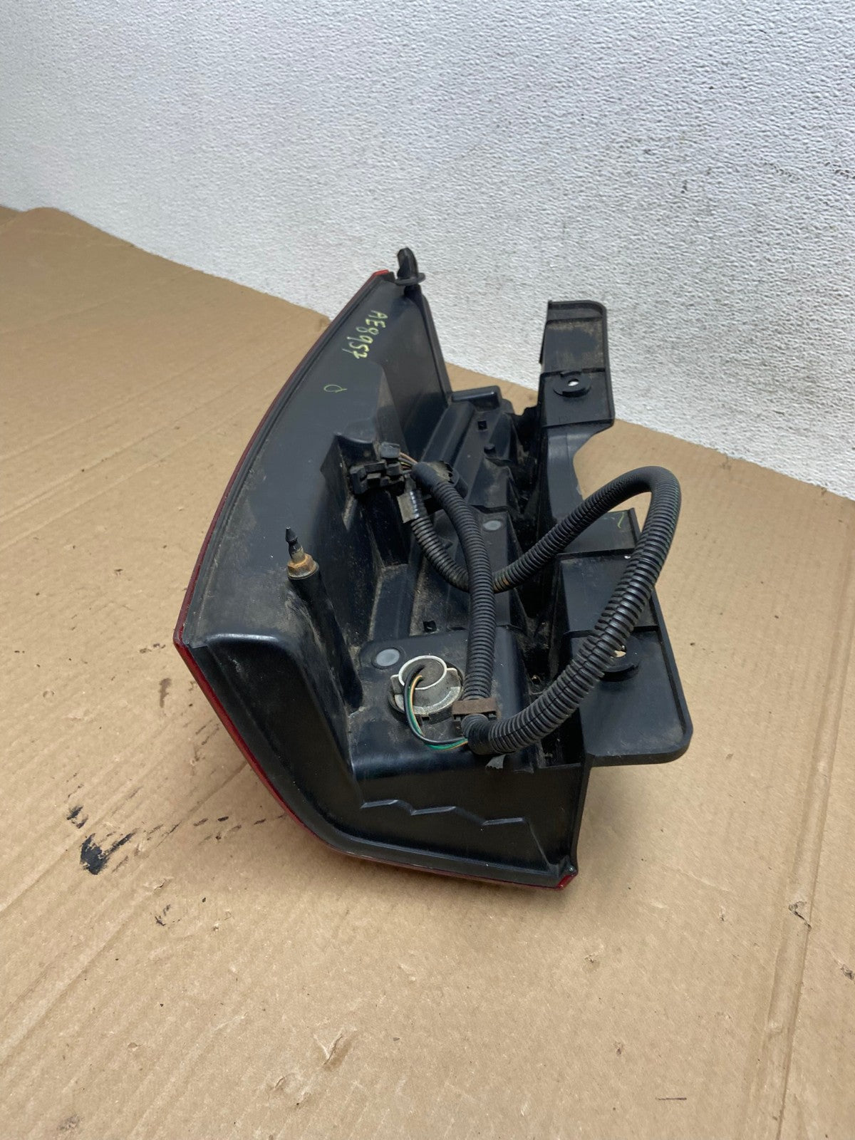 2007 to 2014 Cadillac Escalade Right Passenger RH Side Tail Light AE8957 LK6