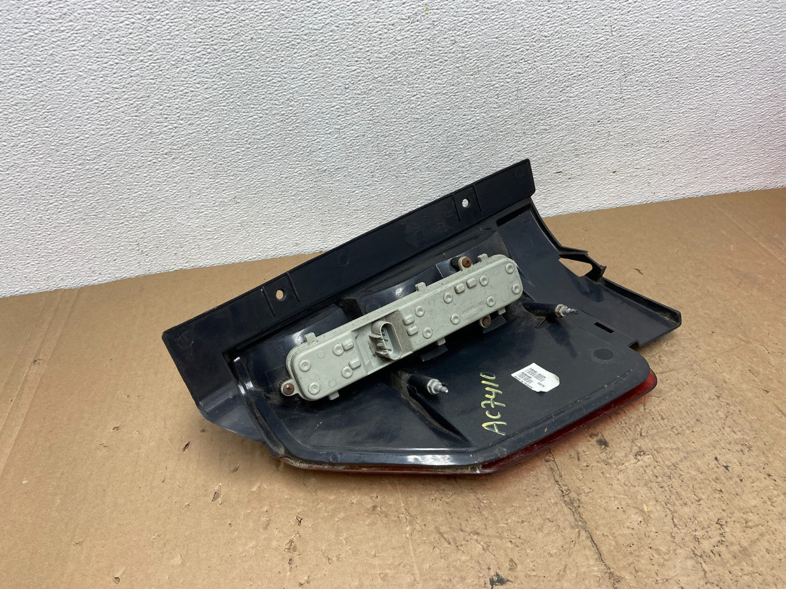 2002-2009 GMC Envoy Right Passenger RH Side Tail Light AD1013 LK5