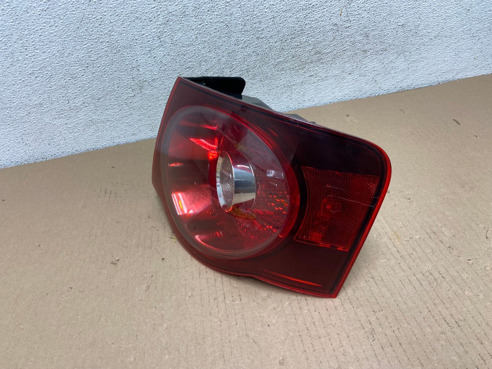 2008 2009 2010 Volkswagen Jetta Right Passenger RH Side Tail Light AF3095 LK1