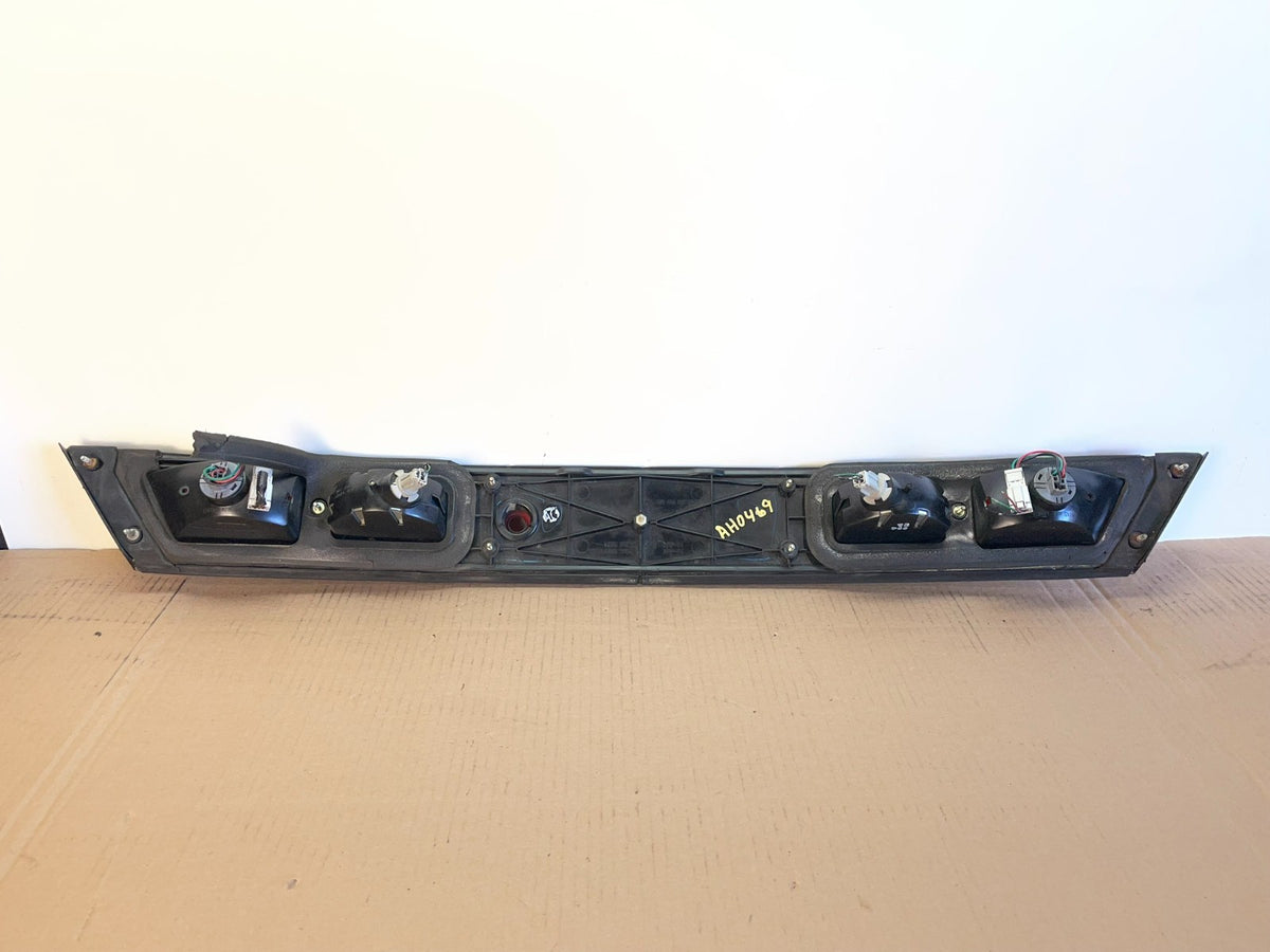1998-2002 Honda Accord Coupe 2-Door Center Single Tail Light ah0469 DG3
