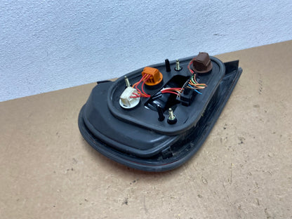 2004 to 2006 Jaguar XJ8 Right Passenger RH Side Tail Light AC1490 LK5
