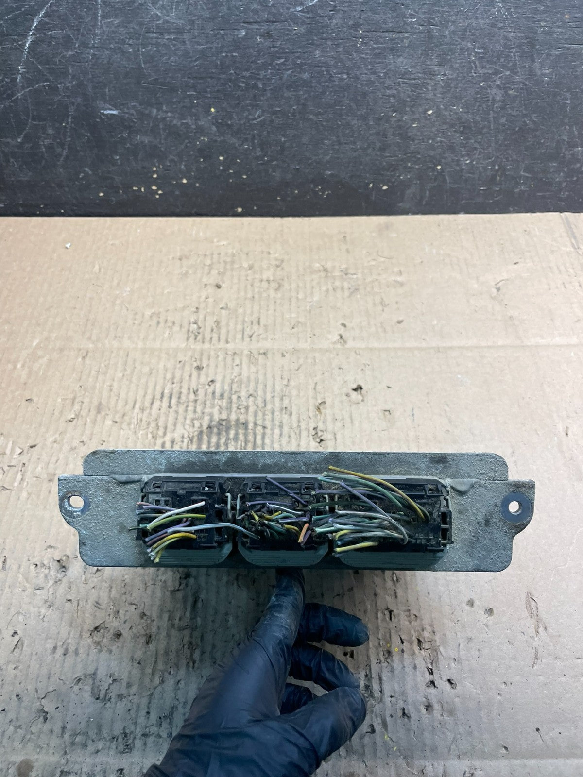 2008 to 2011 Ford Ranger 2.3L Engine Control Unit ECU Computer Module U8988 DG1