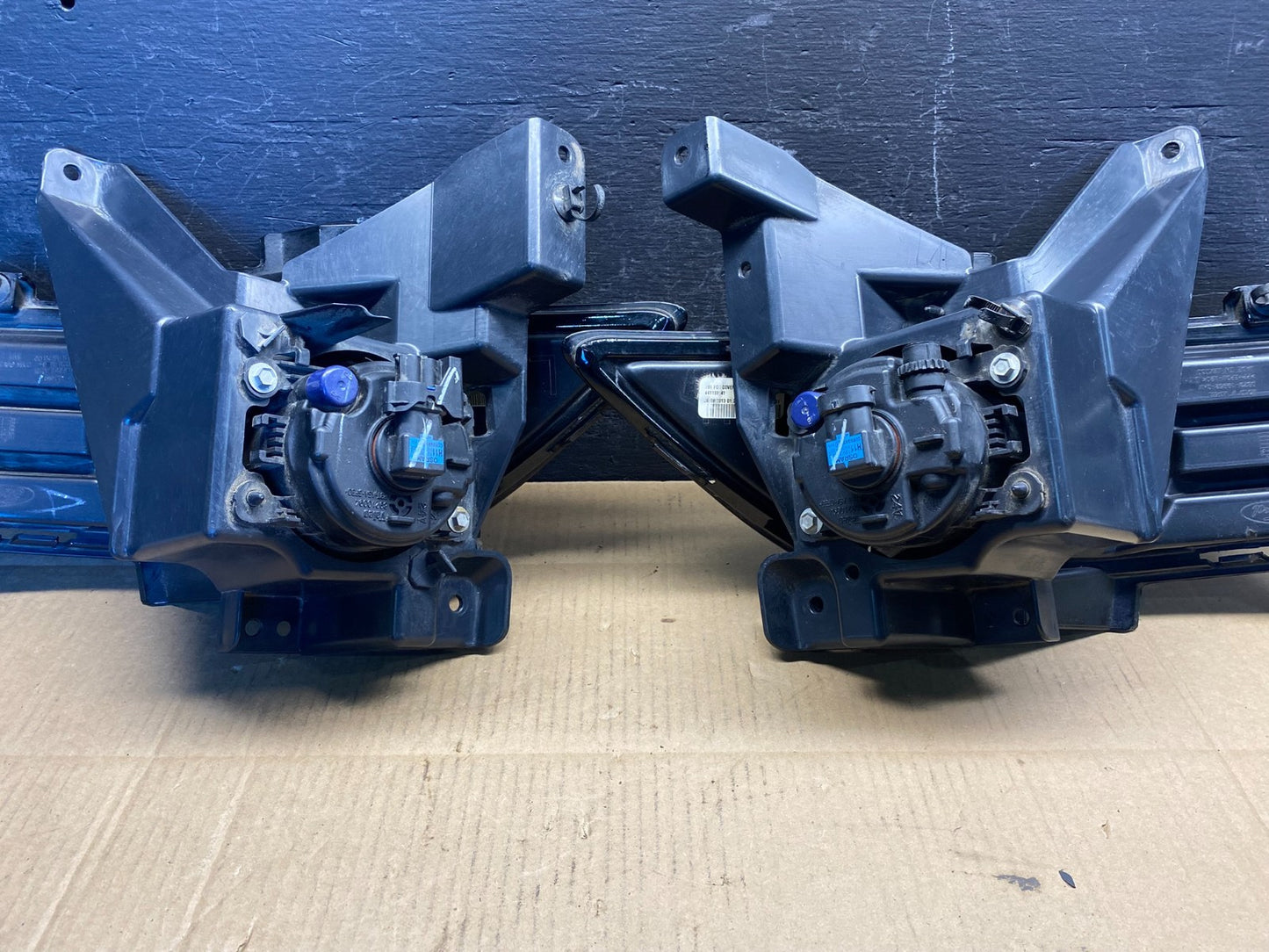 2013-2016 Ford Fusion Front Bumper Left+Right Set Fog Light Bezel Trim AD5030 DG4