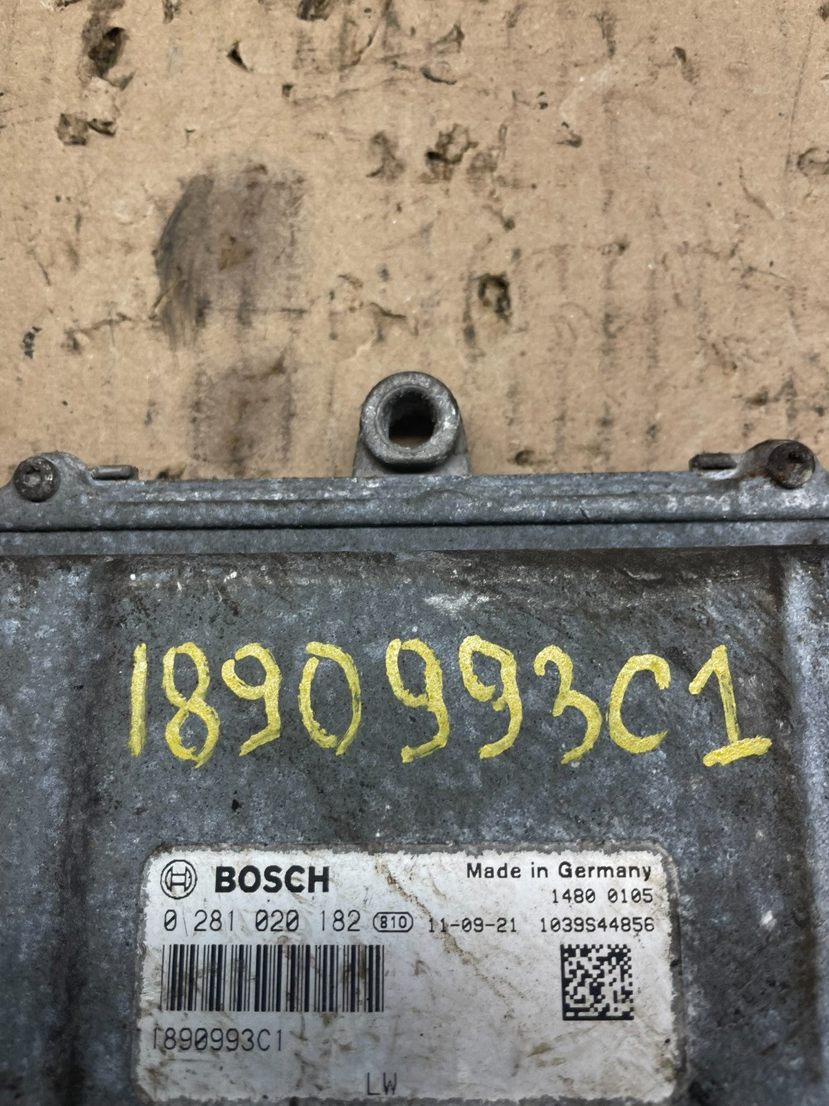 International Navistar Engine Computer ECM ECU 1890993C1 r1810 DG3