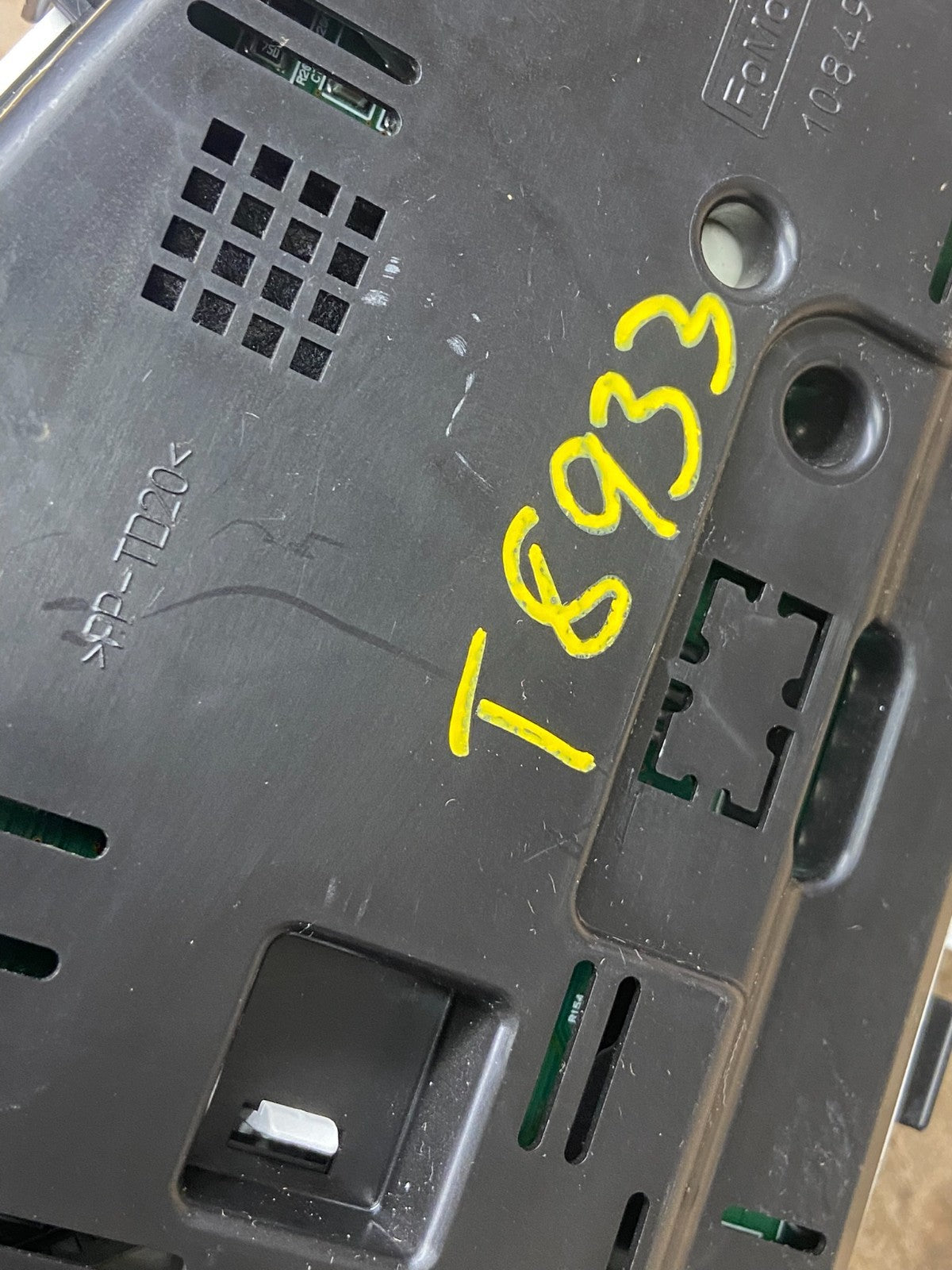 2011 2012 Lincoln MKZ Speedometer Cluster Gauge T8933 DG8