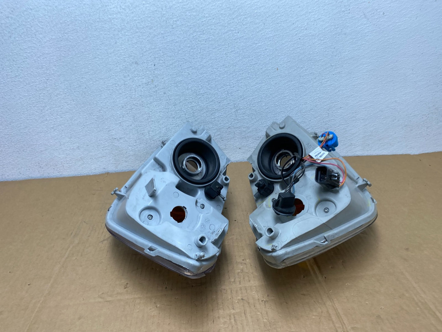 2005 - 2010 Chevrolet Cobalt Sedan Left+Right Set Headlights AC7552 DW11