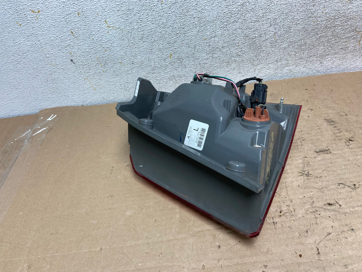2010 2011 2012 Kia Sorento Left Driver LH Side Tail Light AI1020 LK4