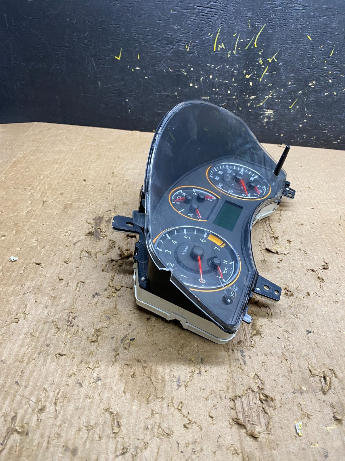 2010 2011 Nissan Armada Speedometer Cluster Gauge Oem z9662 DG2