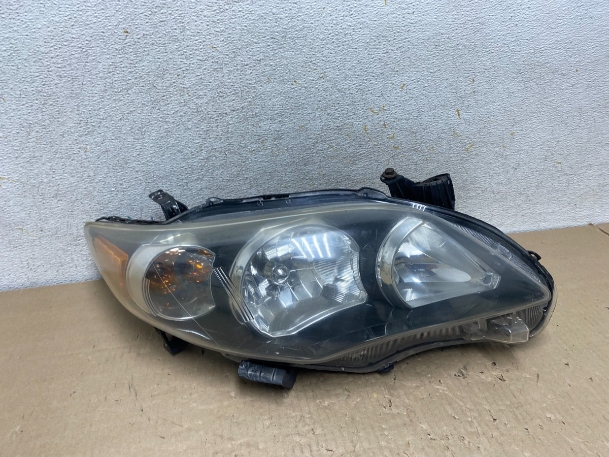 2011 to 2013 Toyota Corolla Right Passenger Side Headlight AI2325 DW0