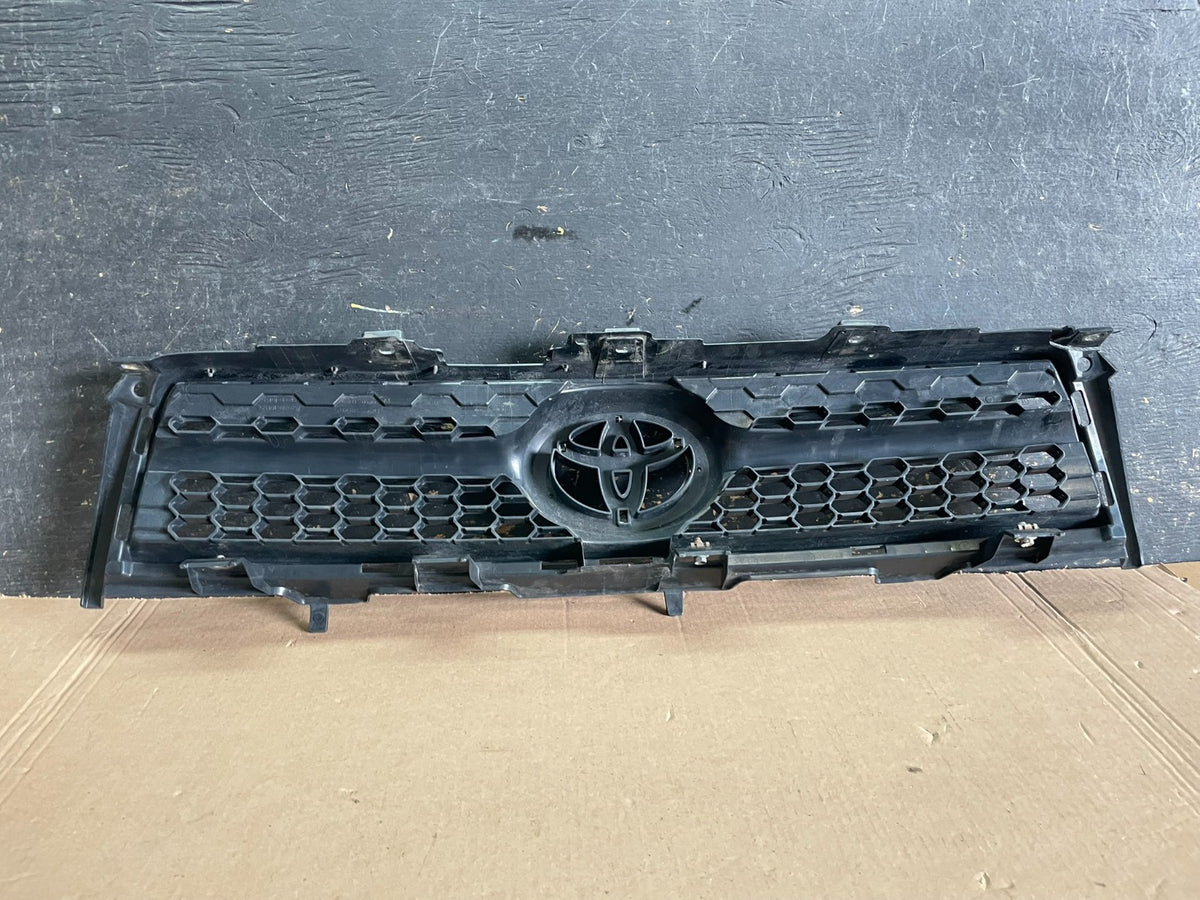 2009 to 2012 Toyota RAV4 Front Upper Grill Grille Z8577 DG4