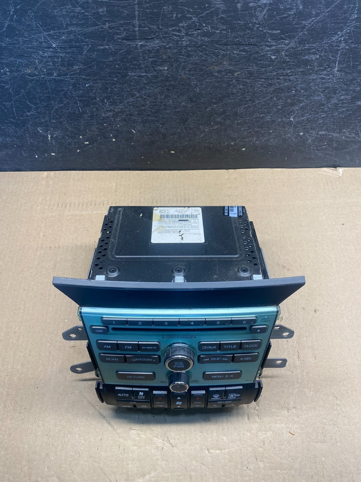 2009 to 2011 Honda Pilot AM FM CD Audio Radio Player Climate Control ah4776 DG3