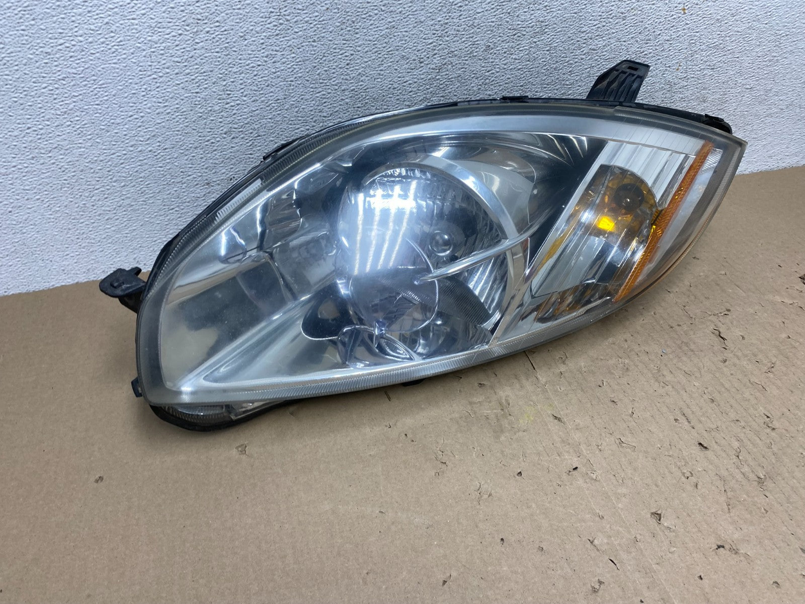 2006-2007 Mitsubishi Eclipse Left Driver LH Side Halogen Headlight AG6967 DW2