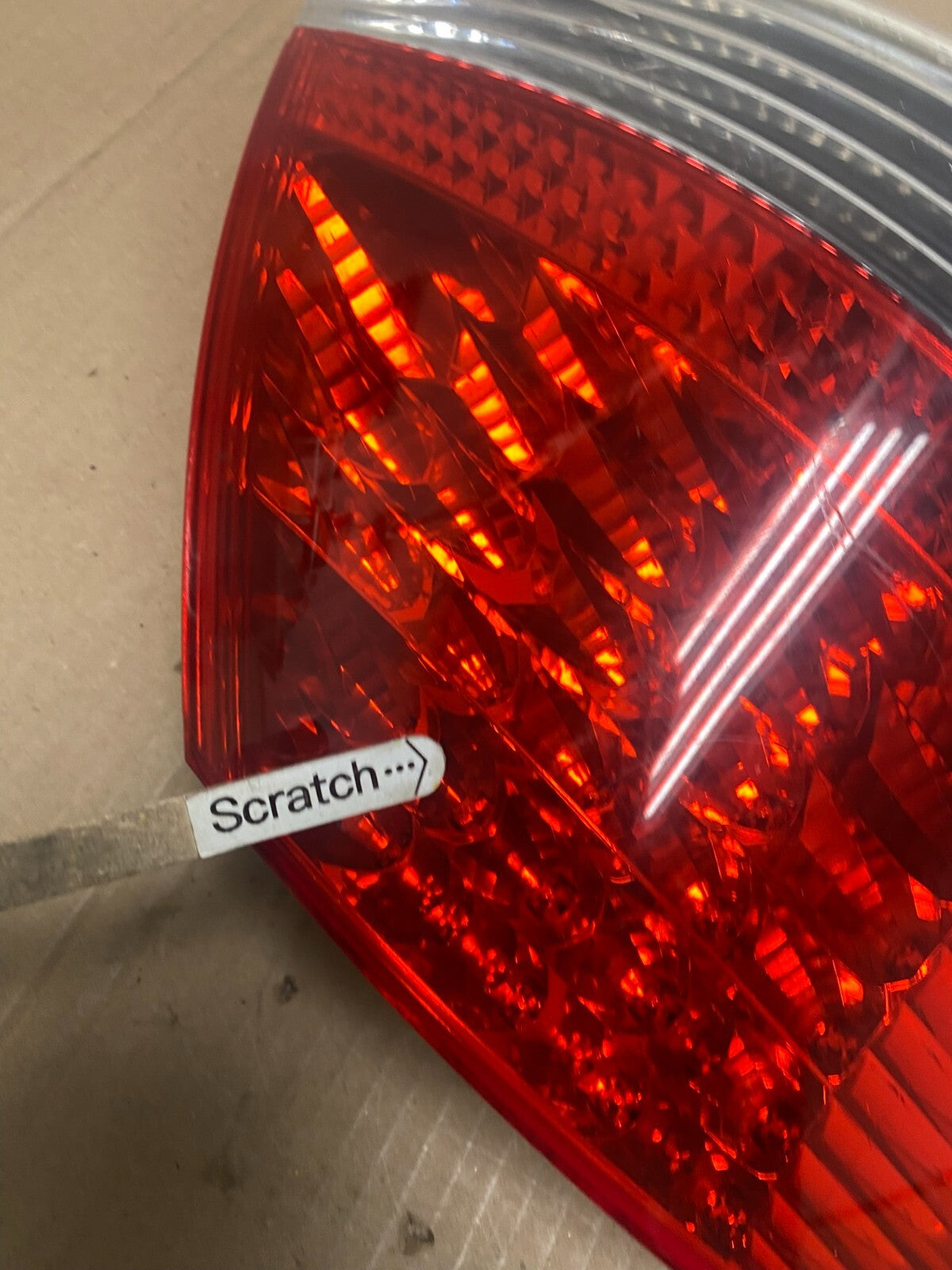 2002 to 2005 BMW 7-Series 745i 760i Left Driver LH Side Tail Light Oem I6232 DW4