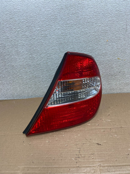 2002 2003 2004 Toyota Camry Tail Light Right Passenger Rh Side TYC AB1345 LK2