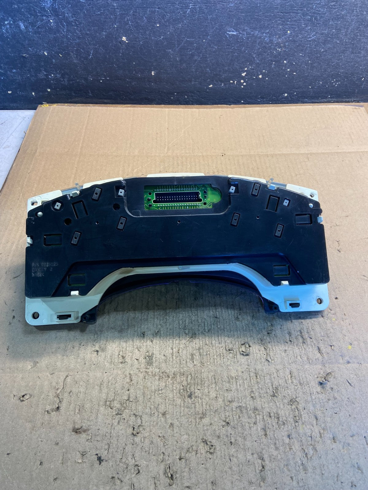 2001 to 2002 Chevrolet Express Speedometer Cluster Gauge OEM Z2109 DG7