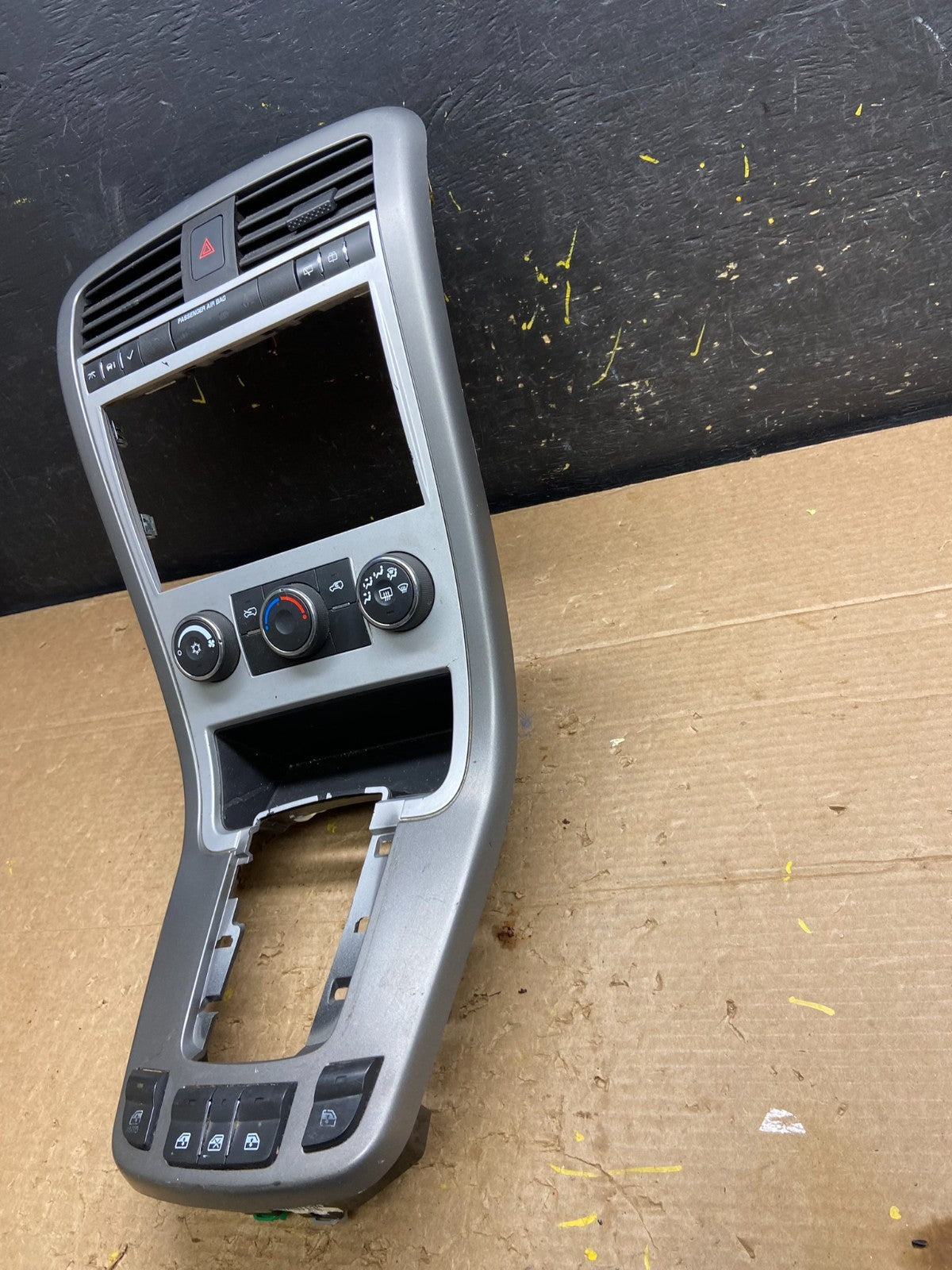 2007 to 2009 Chevrolet Equinox Radio Face Climate Control Panel Bezel W1984 DG1