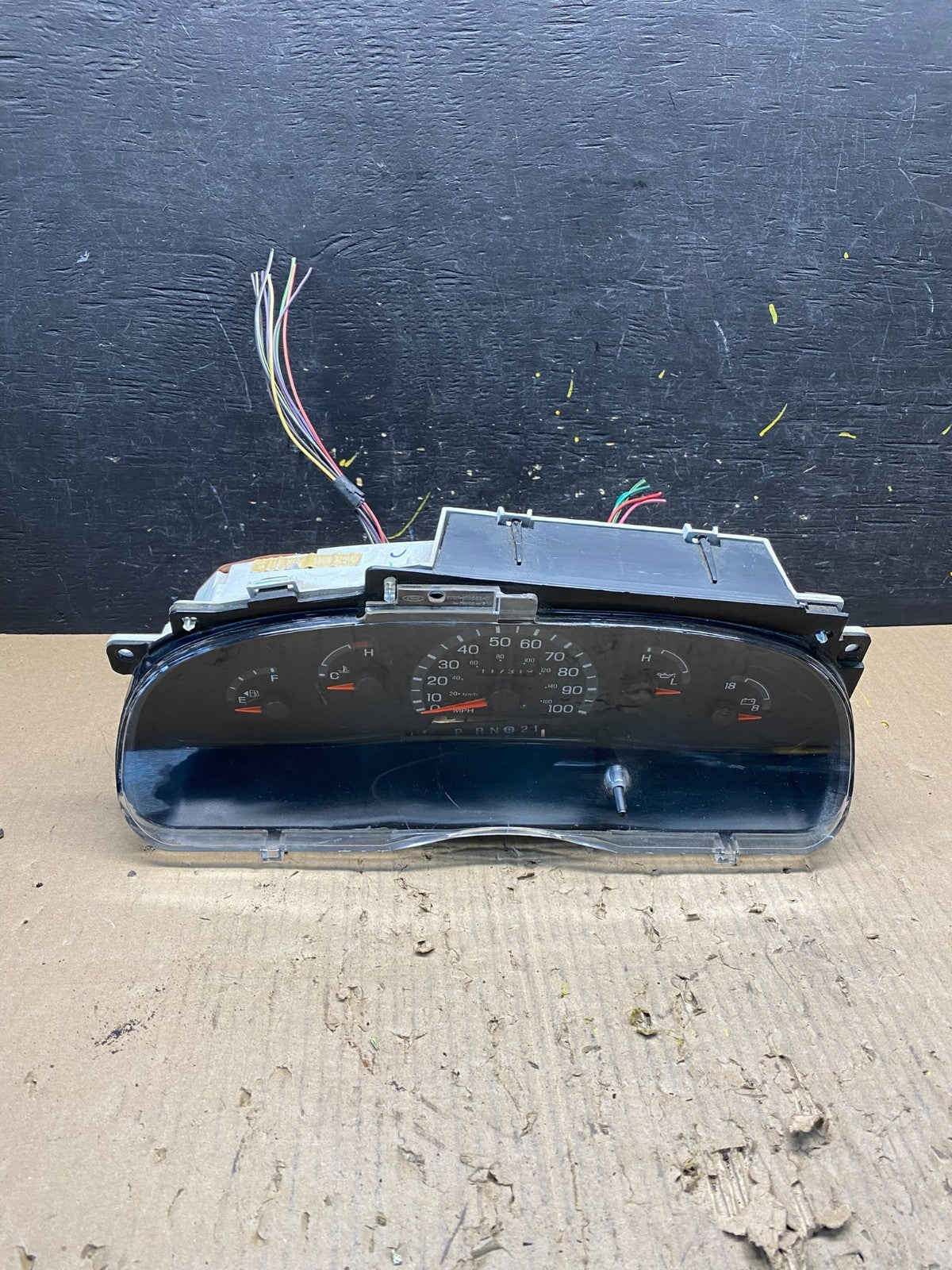 1997 - 2002 Ford Econoline E150 E250 Van Speedometer Instrument Cluster T1660 DG0