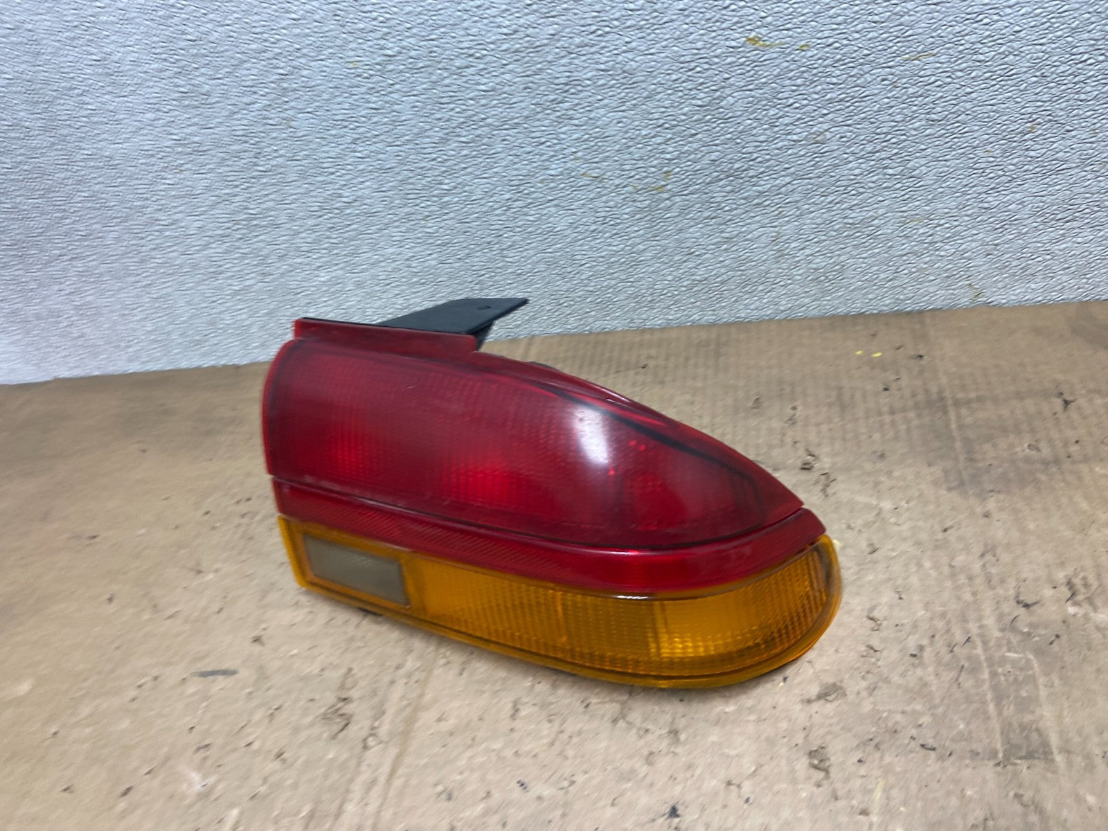 1993 - 1995 Saturn SL S-Series Right Passenger RH Side Tail Light OEM AA7038 DW1