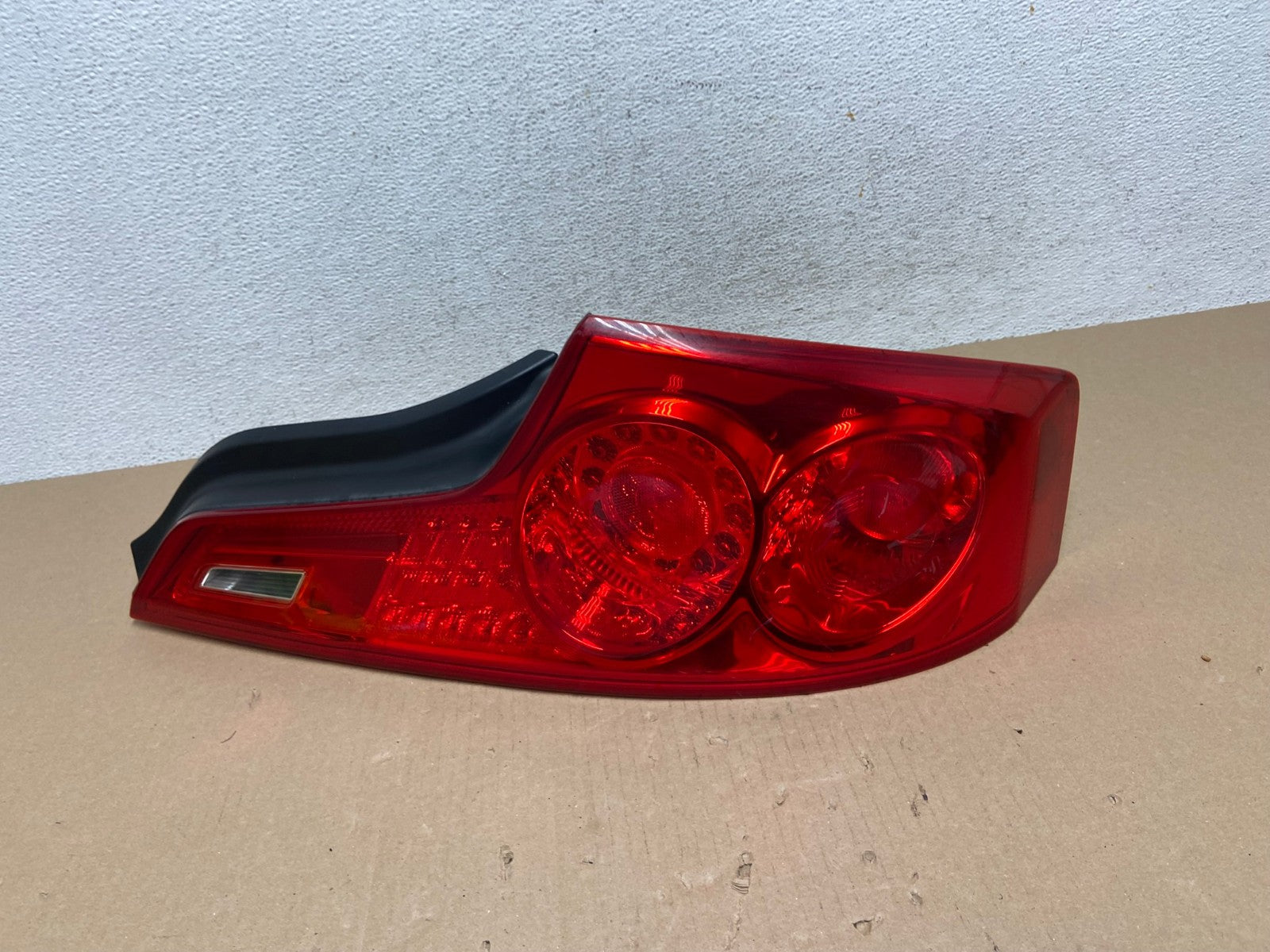 2006 - 2007 Infiniti G35 Coupe Right Passenger LED Outer Tail Light AE7187 LK0