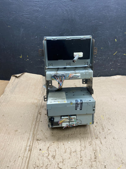 2004 - 2005 Nissan Maxima Screen Radio CD Navigation X6194 DG3