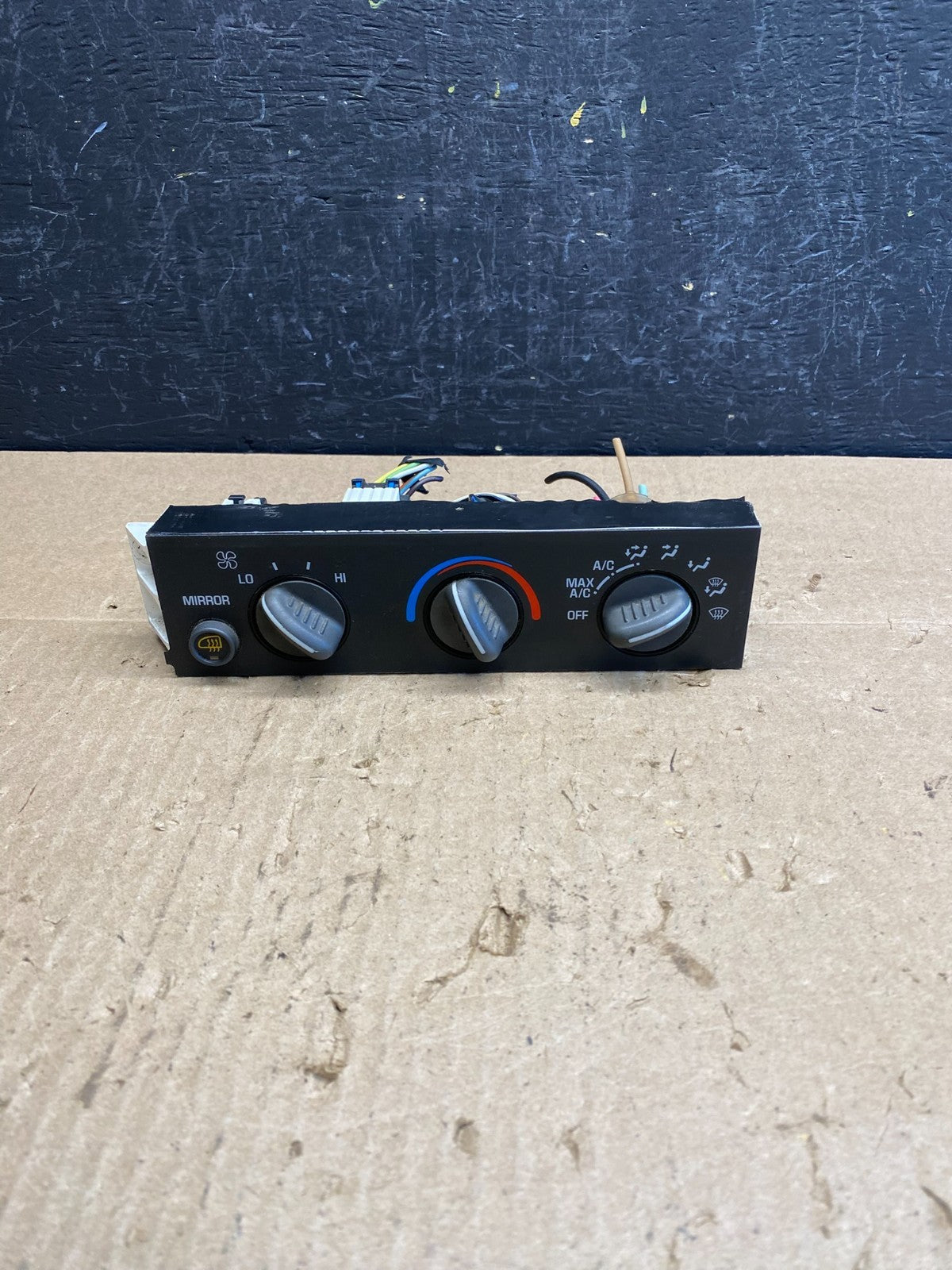 2001 - 2007 GMC Chevrolet Express 1500 Climate Control A/C AC6750 DG0
