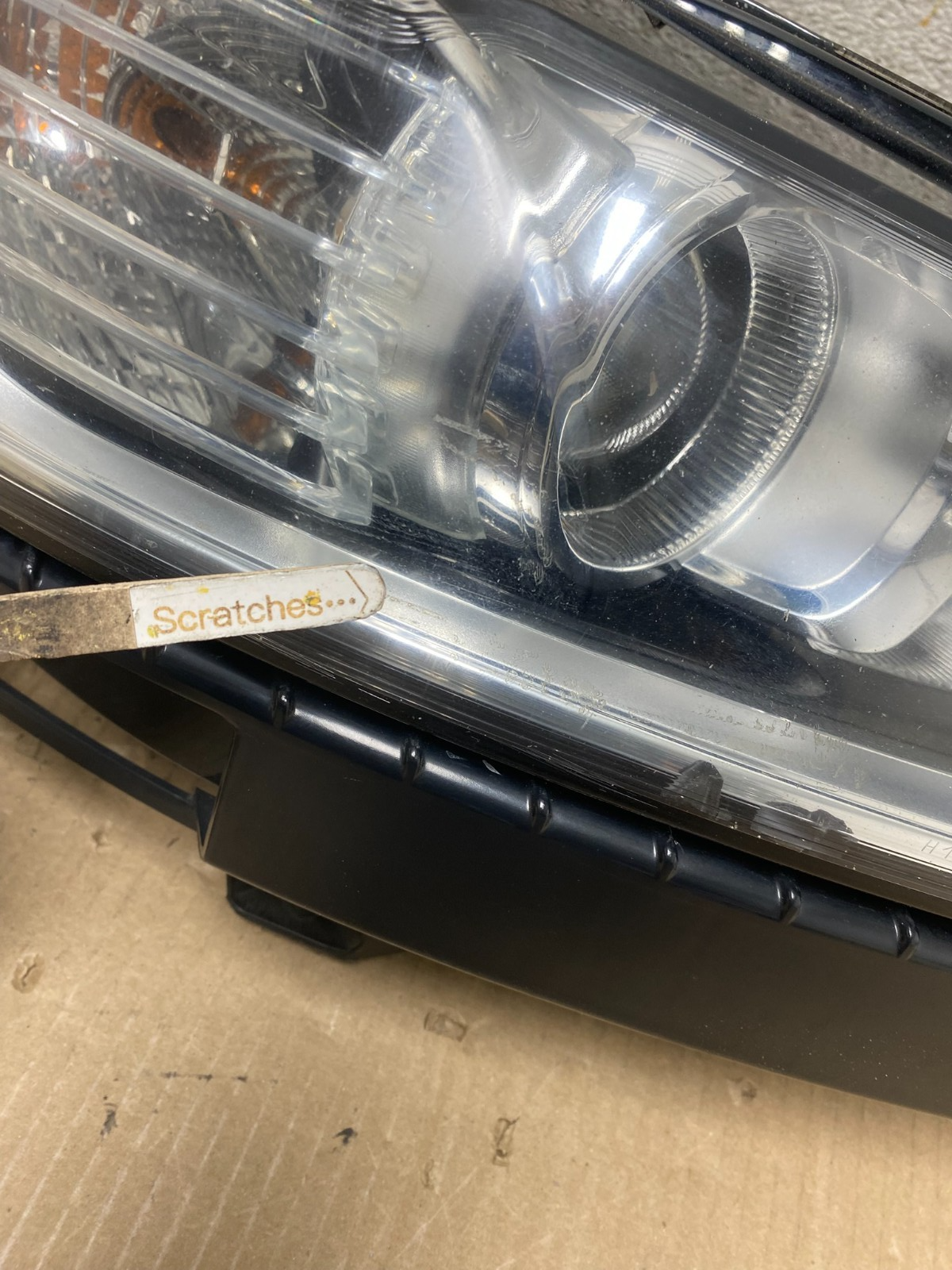 2013 to 2016 Ford Fusion Right Passenger Rh Side Headlight AI9477 LK3