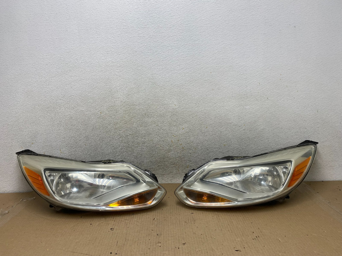 2012 2013 2014 Ford Focus Left+Right Side Halogen Headlights AH5813 DW0
