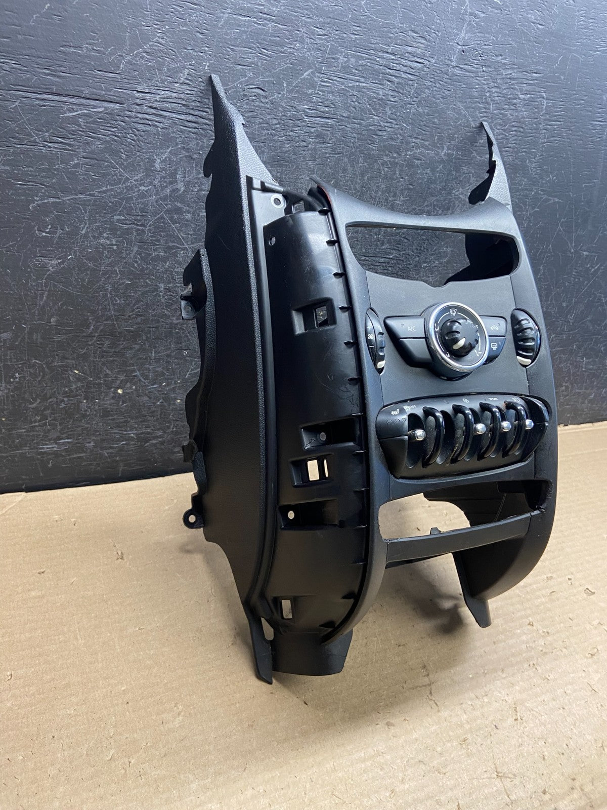 2011 to 2014 Mini Cooper Center Dash Climate Window Control AH3749 DG2
