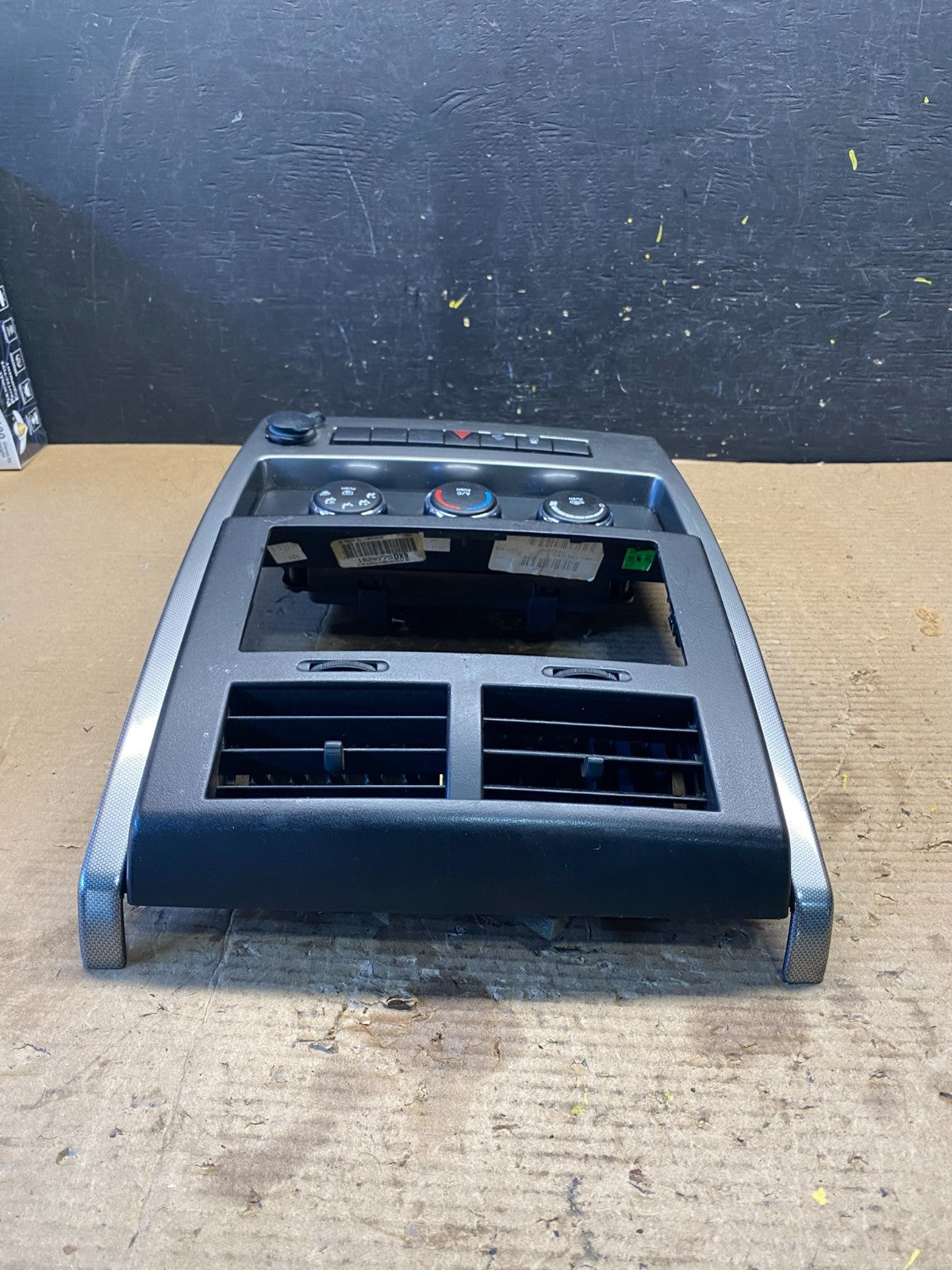 2008 to 2012 Jeep Liberty Dash Climate Temperature Control Radio Bezel r2722 DG3