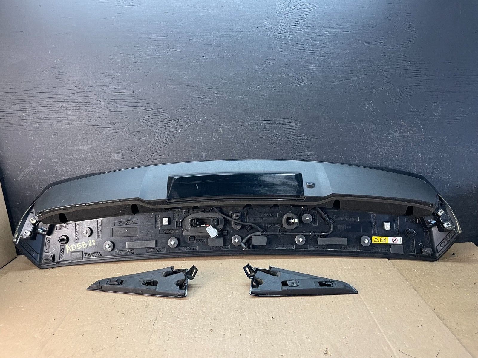 2020 to 2023 Ford Explorer Rear Liftgate Spoiler Wing AD5822 DG5