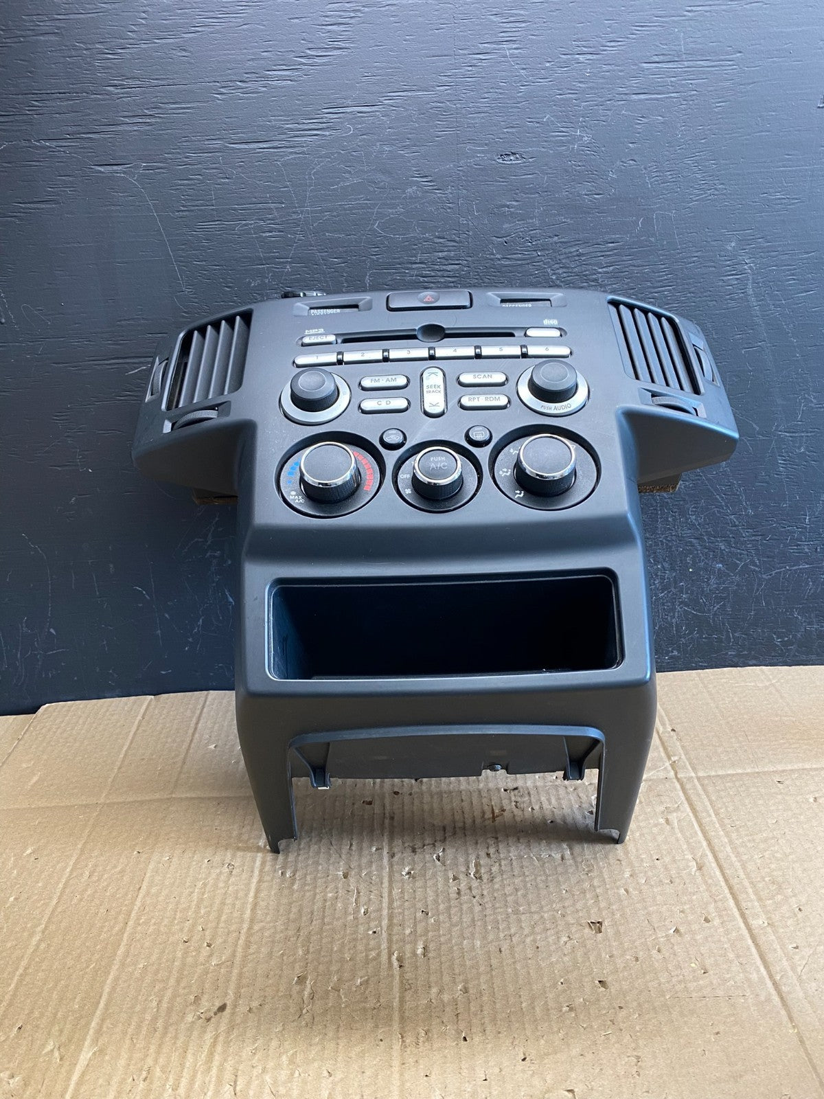 2006 2011 Mitsubishi Endeavor A/C Heater Climate Control Unit Switch AC9513 DG0