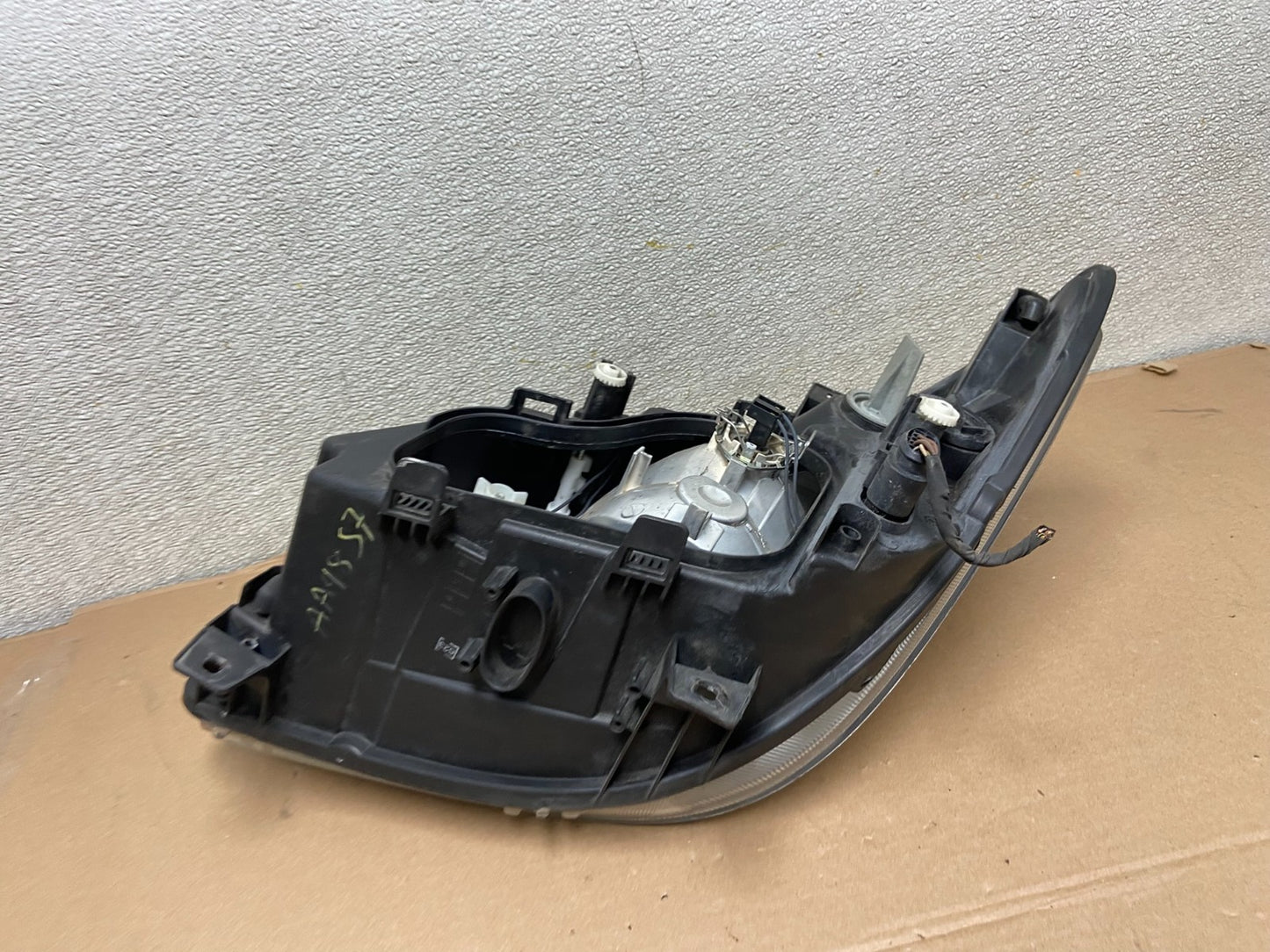 2007 to 2013 Mercedes Sprinter Headlight Right Passenger Halogen Oem AA9857 DW8