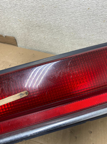 1991 to 1996 Buick Roadmaster Right Passenger RH Tail Light U2957 DG4