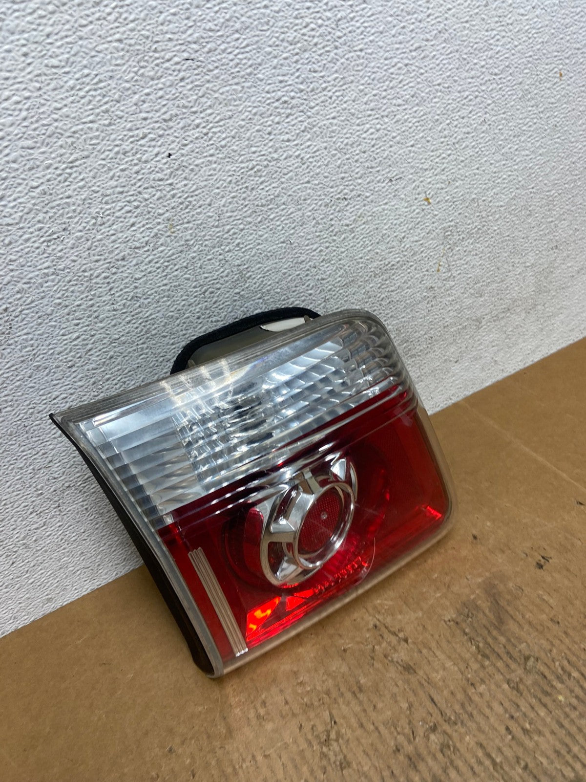 2007 to 2012 GMC Acadia Left Driver Lh Side Tail Light Inner AE2634 LK2