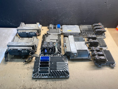 Mix of 10 Chevrolet ECM Engine Computer Module AC09101