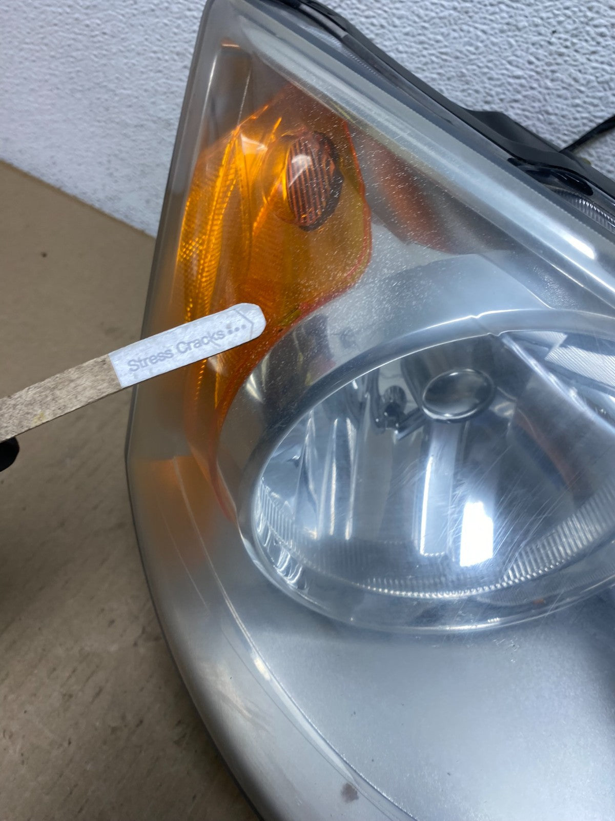 2011 to 2016 Chrysler Town and Country Right Passenger Headlight AF5854 DW4