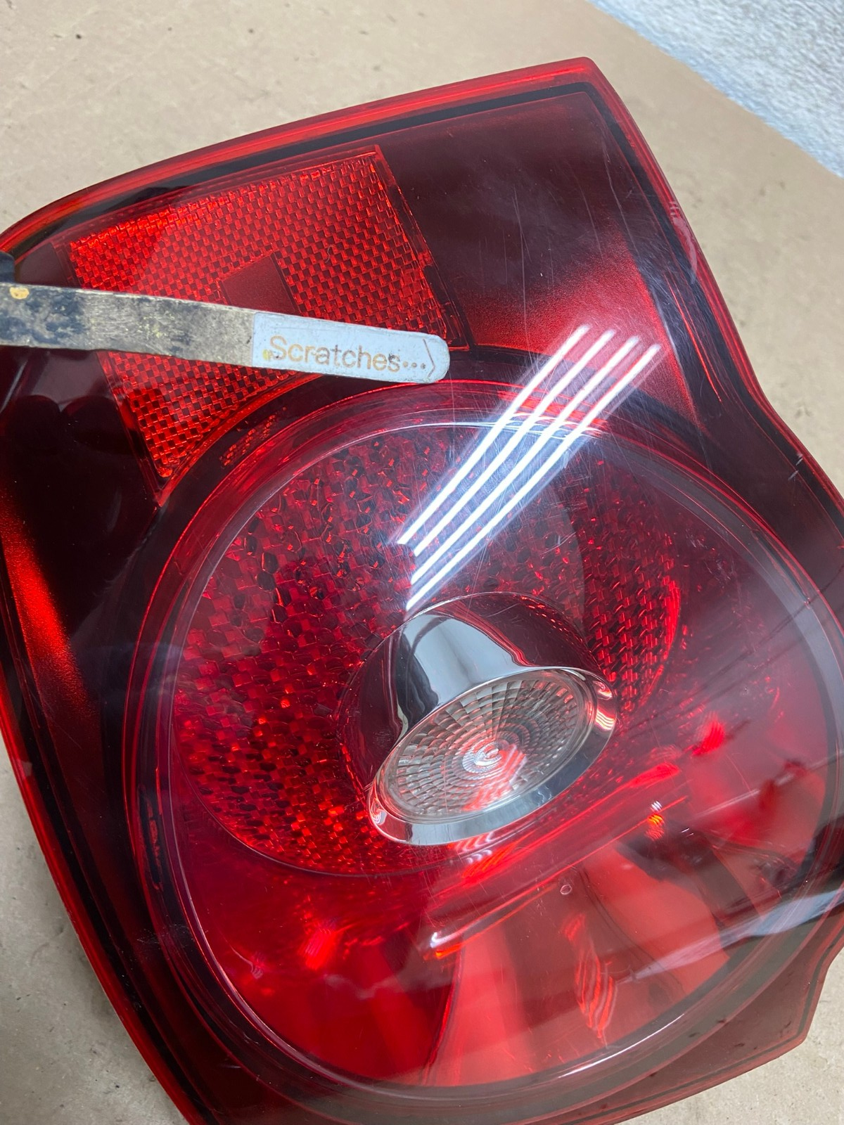 2008 2009 2010 Volkswagen Jetta Right Passenger RH Side Tail Light AI1135 LK3