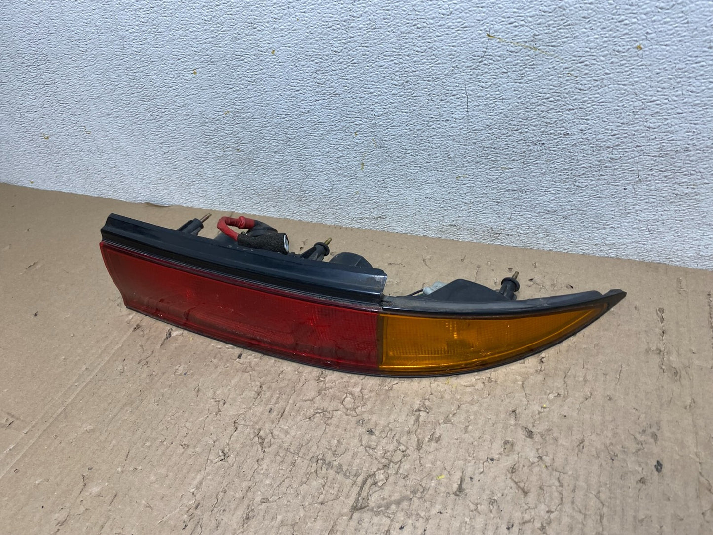 1993 to 1994 Infiniti J30 Driver Right Passenger RH Side Tail Light OEM L6550 DW1