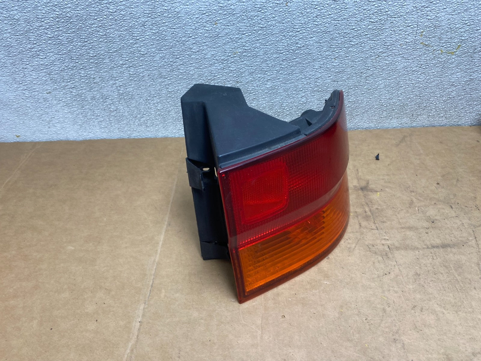 1999 2000 2001 Honda Odyssey Right Passenger Side Tail Light Oem X3909 DW2