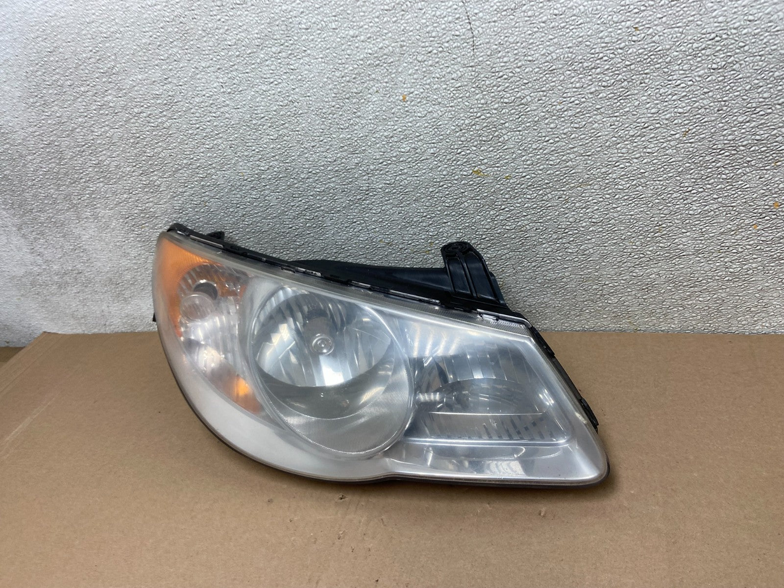 2007 2008 2009 2010 Hyundai Elantra Right Passenger Side Headlight OEM AB4990 DW1
