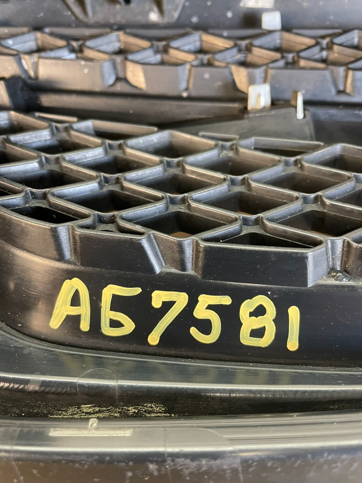 2010 to 2012 Subaru Legacy Outback Wagon Front Grill Grille AG7581 DG5